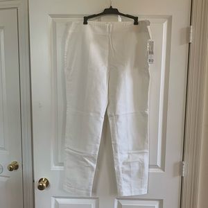 Sigurd Olsen, all cotton, thick fabric, solid, relaxed legs trousers. Gorgeous.